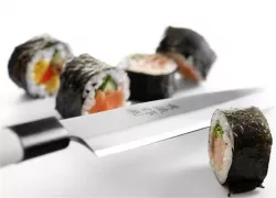 HENDI JAPONSKÝ NÔŽ SASHIMI S DREVENOU RUKOVÄŤOU 21 CM